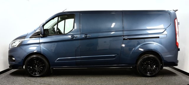 USED 2022 22 FORD TRANSIT CUSTOM 2.0 300 EcoBlue Limited Panel Van 5dr Diesel Auto L2 H1 Euro 6 (s/s) (130 ps) Bespoke | Apple Play | Aero Pk