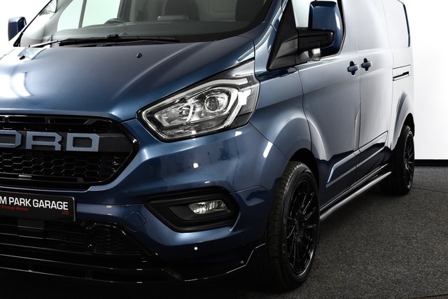 USED 2022 22 FORD TRANSIT CUSTOM 2.0 300 EcoBlue Limited Panel Van 5dr Diesel Auto L2 H1 Euro 6 (s/s) (130 ps) Bespoke | Apple Play | Aero Pk
