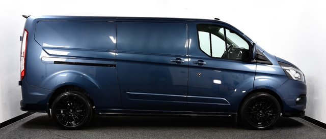 USED 2022 22 FORD TRANSIT CUSTOM 2.0 300 EcoBlue Limited Panel Van 5dr Diesel Auto L2 H1 Euro 6 (s/s) (130 ps) Bespoke | Apple Play | Aero Pk