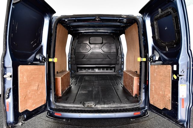 USED 2022 22 FORD TRANSIT CUSTOM 2.0 300 EcoBlue Limited Panel Van 5dr Diesel Auto L2 H1 Euro 6 (s/s) (130 ps) Bespoke | Apple Play | Aero Pk