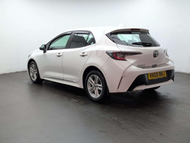 USED 2019 69 TOYOTA COROLLA 1.2 Corolla Icon Tech VVT-i 5dr CLICK+COLLECT / HOME DELIVERY