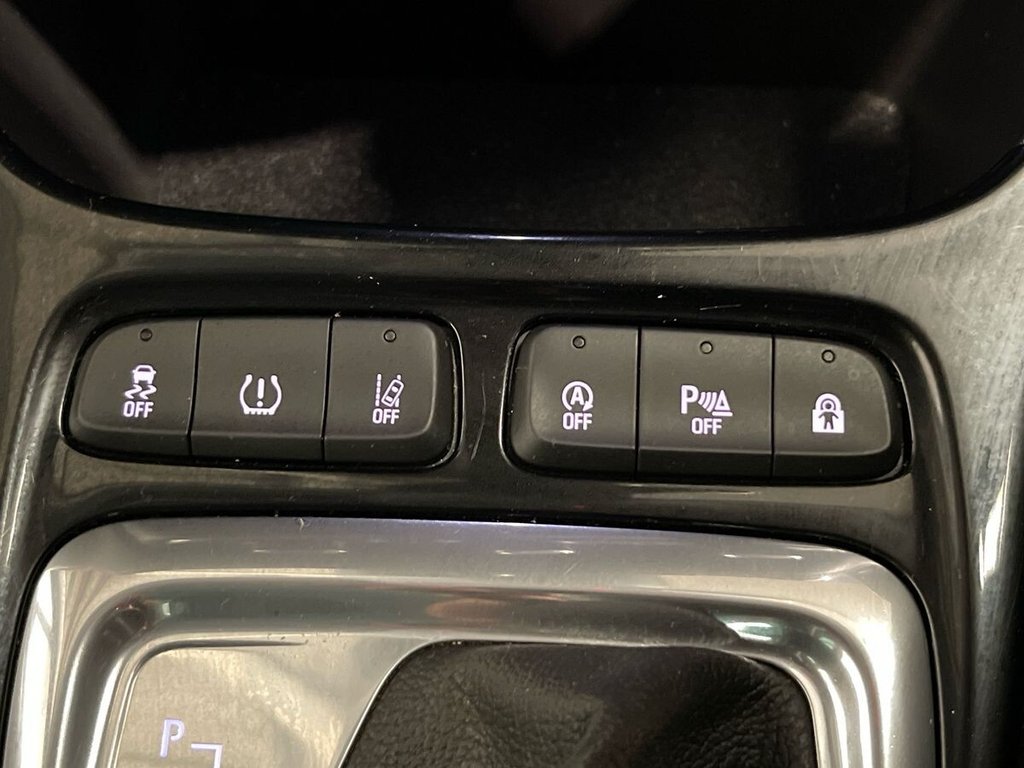 USED 2020 20 VAUXHALL CROSSLAND X 1.2 Turbo Elite Nav SUV 5dr Petrol Auto Euro 6 (s/s) (130 ps) APPLE CAR PLAY AND ANDROID AUTO