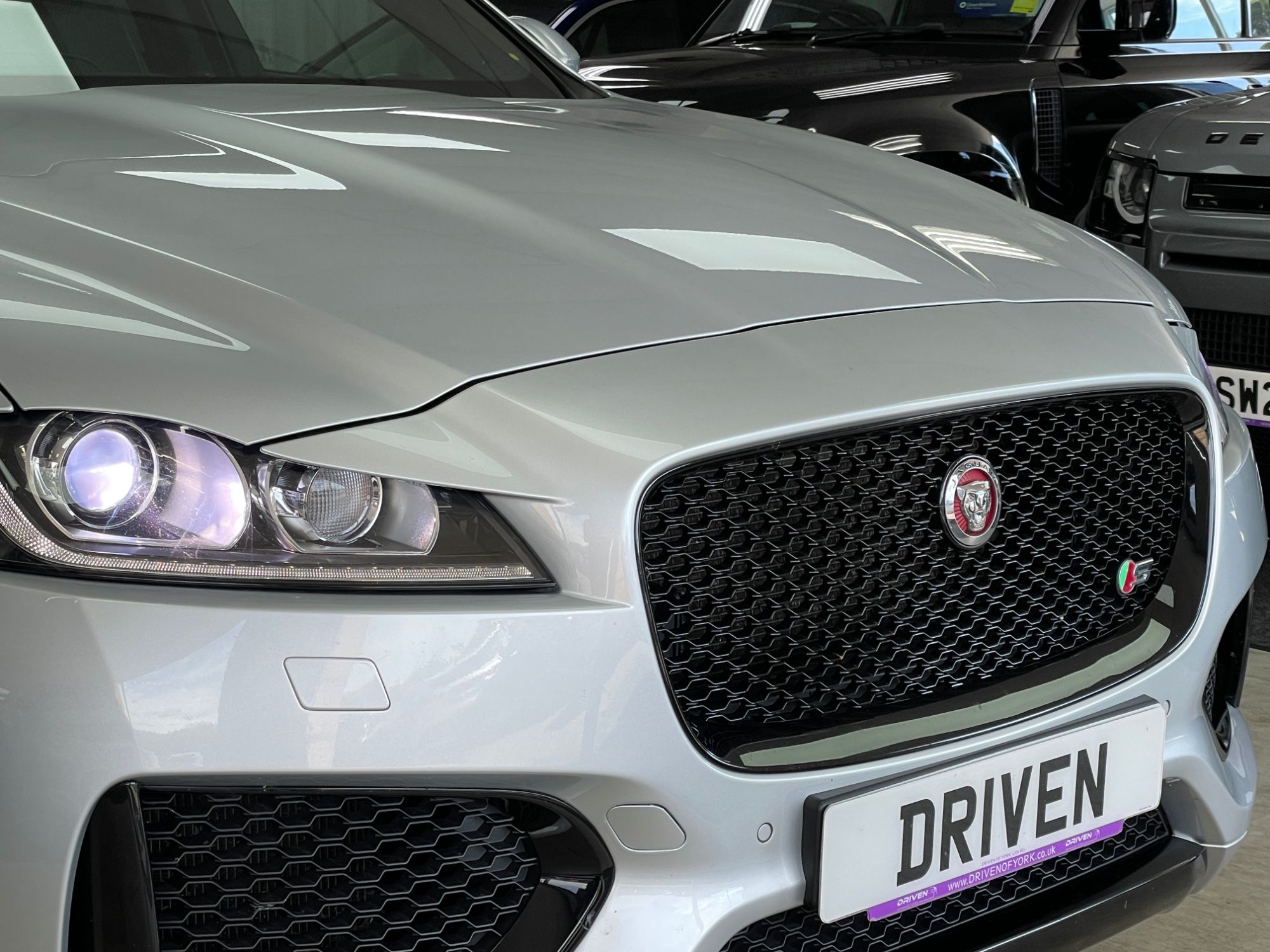 USED 2018 68 JAGUAR F-PACE 3.0 D300 V6 S SUV 5dr Diesel Auto AWD Euro 6 (s/s) (300 ps) 
