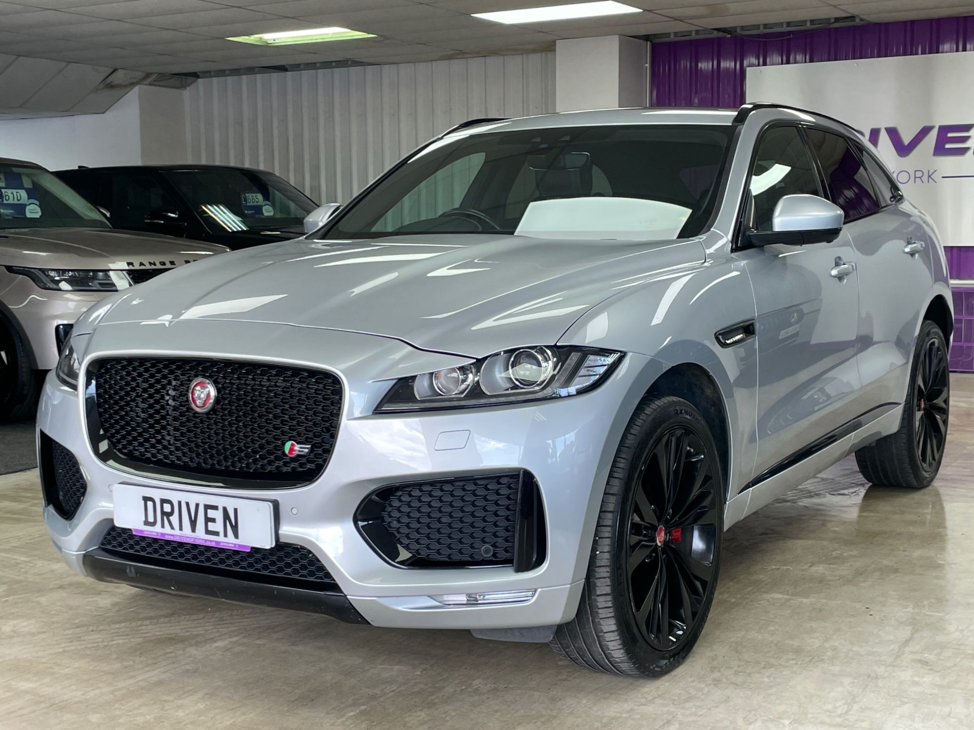 USED 2018 68 JAGUAR F-PACE 3.0 D300 V6 S SUV 5dr Diesel Auto AWD Euro 6 (s/s) (300 ps) 