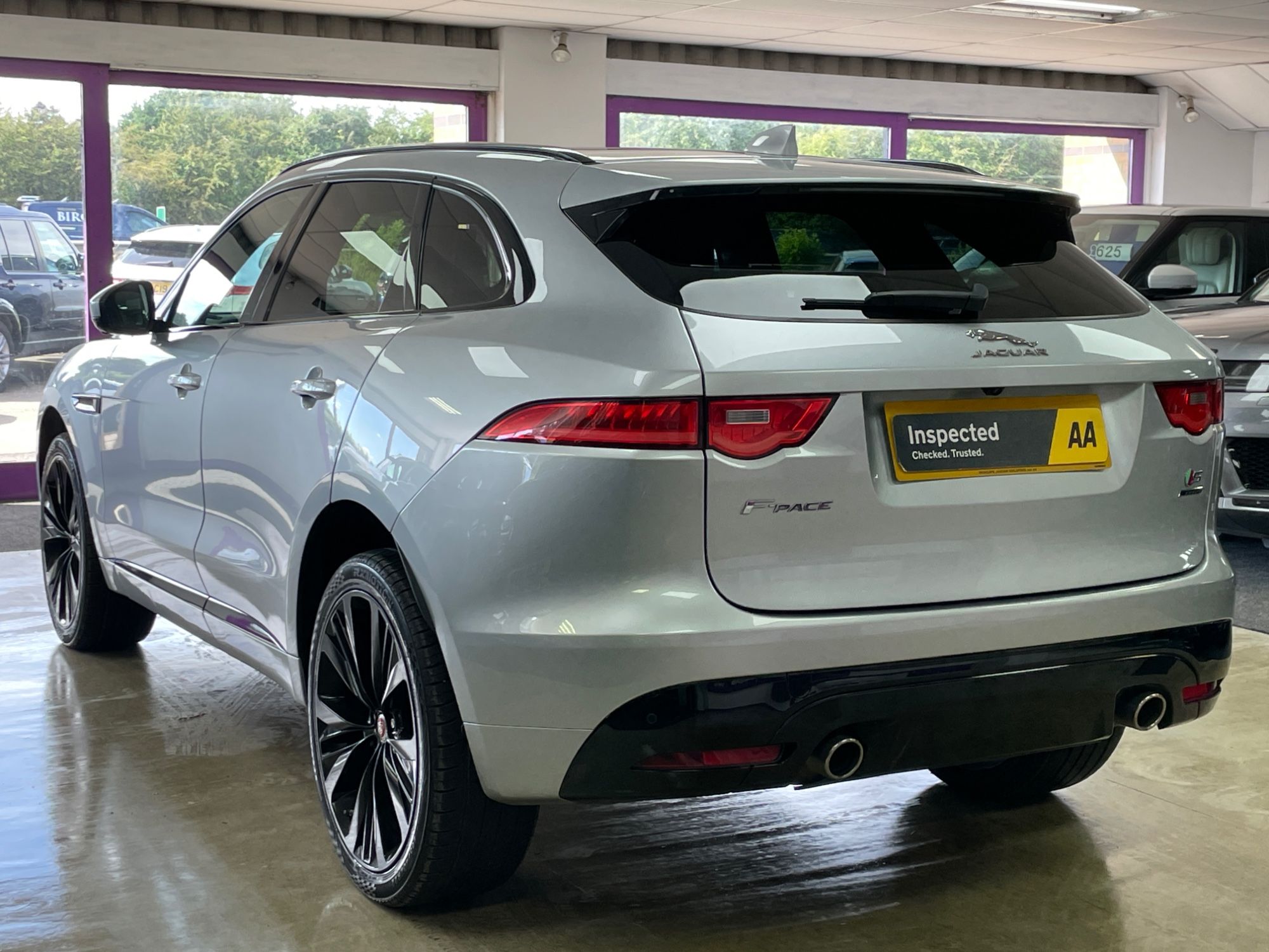 USED 2018 68 JAGUAR F-PACE 3.0 D300 V6 S SUV 5dr Diesel Auto AWD Euro 6 (s/s) (300 ps) 
