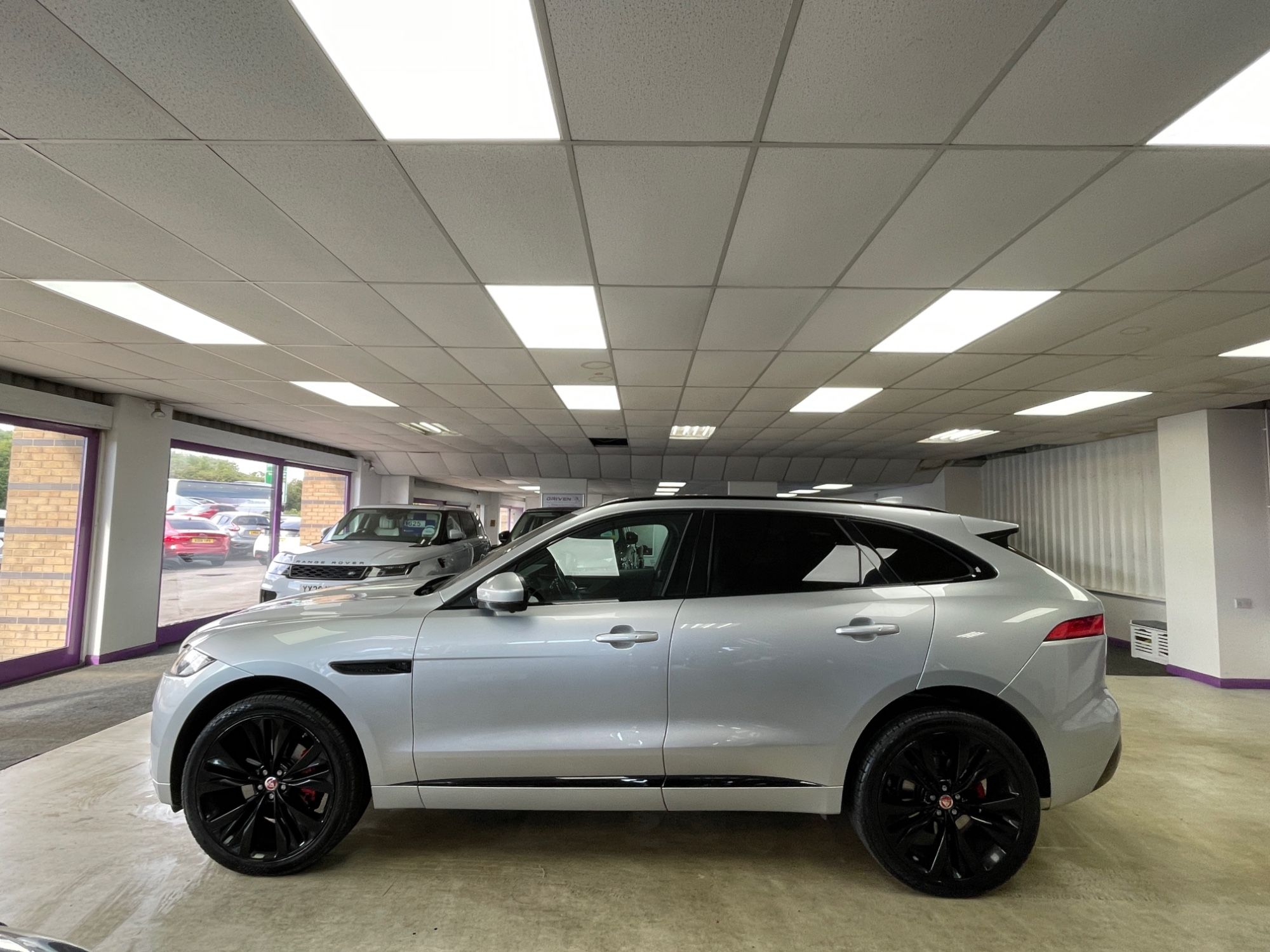 USED 2018 68 JAGUAR F-PACE 3.0 D300 V6 S SUV 5dr Diesel Auto AWD Euro 6 (s/s) (300 ps) 