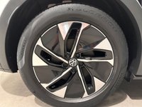 USED 2022 22 VOLKSWAGEN ID.4 Pro Performance 77kWh Family SUV 5dr Electric Auto (204 ps) PANORAMIC SUNROOF + SAT-NAV + HEATED SEATS + HEATED STEERING WHEEL
