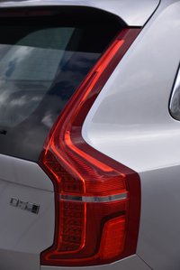 USED 2015 65 VOLVO XC90 2.0 D5 Inscription SUV 5dr Diesel Geartronic 4WD Euro 6 (s/s) (225 ps) 1 Former Keeper | Full Service History | 7 Seater | 2 Keys | Satellite Navigation | Winter Pack | Spare Wheel and Jack Kit | Heated Steering Wheel | Heated Front Seats | Winter Pack | Bright Silver | MOT Valid (08/12/2026)