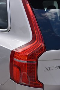 USED 2015 65 VOLVO XC90 2.0 D5 Inscription SUV 5dr Diesel Geartronic 4WD Euro 6 (s/s) (225 ps) 1 Former Keeper | Full Service History | 7 Seater | 2 Keys | Satellite Navigation | Winter Pack | Spare Wheel and Jack Kit | Heated Steering Wheel | Heated Front Seats | Winter Pack | Bright Silver | MOT Valid (08/12/2026)