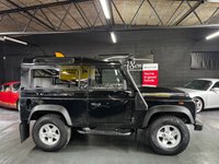 USED 2010 10 LAND ROVER DEFENDER 90 2.4 TDCi Hard Top SUV 3dr Diesel Manual 4WD SWB Euro 4 (122 bhp) NO VAT  2010 LANDROVER DEFENDER 90 2.4TDCI HARDTOP - NO VAT - CAT S - 12 SERVICES TO 2025 - CLUTCH AND FLYWHEEL IN 2024 - SANTORINI BLACK - MUDFLAPS - TOWBAR - SUNROOF - ELECTRIC WINDOWS - AIR CON