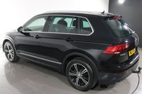 USED 2017 VOLKSWAGEN TIGUAN 2.0 TDI BlueMotion Tech SE SUV 5dr Diesel Manual Euro 6 (s/s) (150 ps) APPLE CARPLAY & ANDROID AUTO
