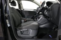 USED 2017 VOLKSWAGEN TIGUAN 2.0 TDI BlueMotion Tech SE SUV 5dr Diesel Manual Euro 6 (s/s) (150 ps) APPLE CARPLAY & ANDROID AUTO
