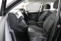 USED 2017 VOLKSWAGEN TIGUAN 2.0 TDI BlueMotion Tech SE SUV 5dr Diesel Manual Euro 6 (s/s) (150 ps) APPLE CARPLAY & ANDROID AUTO