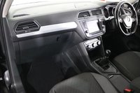 USED 2017 VOLKSWAGEN TIGUAN 2.0 TDI BlueMotion Tech SE SUV 5dr Diesel Manual Euro 6 (s/s) (150 ps) APPLE CARPLAY & ANDROID AUTO
