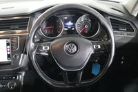 USED 2017 VOLKSWAGEN TIGUAN 2.0 TDI BlueMotion Tech SE SUV 5dr Diesel Manual Euro 6 (s/s) (150 ps) APPLE CARPLAY & ANDROID AUTO