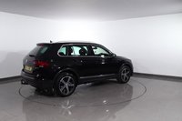 USED 2017 VOLKSWAGEN TIGUAN 2.0 TDI BlueMotion Tech SE SUV 5dr Diesel Manual Euro 6 (s/s) (150 ps) APPLE CARPLAY & ANDROID AUTO
