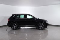 USED 2017 VOLKSWAGEN TIGUAN 2.0 TDI BlueMotion Tech SE SUV 5dr Diesel Manual Euro 6 (s/s) (150 ps) APPLE CARPLAY & ANDROID AUTO