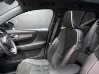 USED 2019 19 VOLVO XC40 2.0 D4 R-Design Pro SUV 5dr Diesel Auto AWD Euro 6 (s/s) (190 ps) AWD + HEATED SEATS