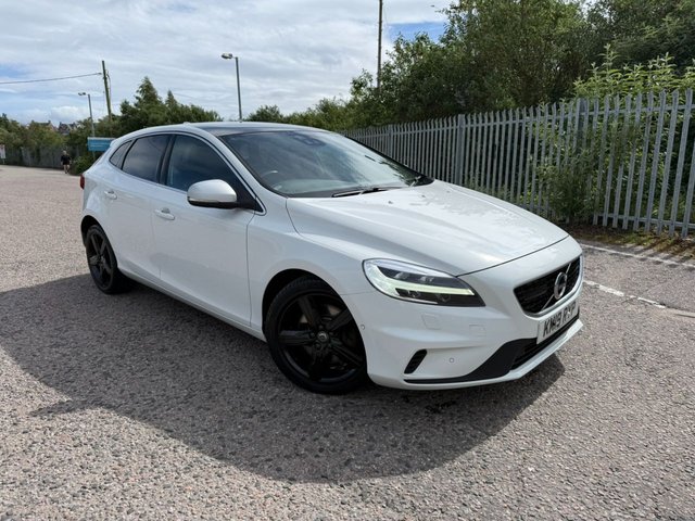 View our VOLVO V40