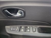 USED 2017 67 RENAULT CAPTUR 1.2 TCe ENERGY Signature X Nav SUV 5dr Petrol Manual Euro 6 (s/s) (120 ps) 