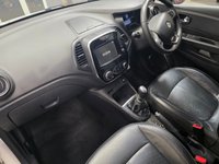 USED 2017 67 RENAULT CAPTUR 1.2 TCe ENERGY Signature X Nav SUV 5dr Petrol Manual Euro 6 (s/s) (120 ps) 