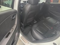 USED 2017 67 RENAULT CAPTUR 1.2 TCe ENERGY Signature X Nav SUV 5dr Petrol Manual Euro 6 (s/s) (120 ps) 