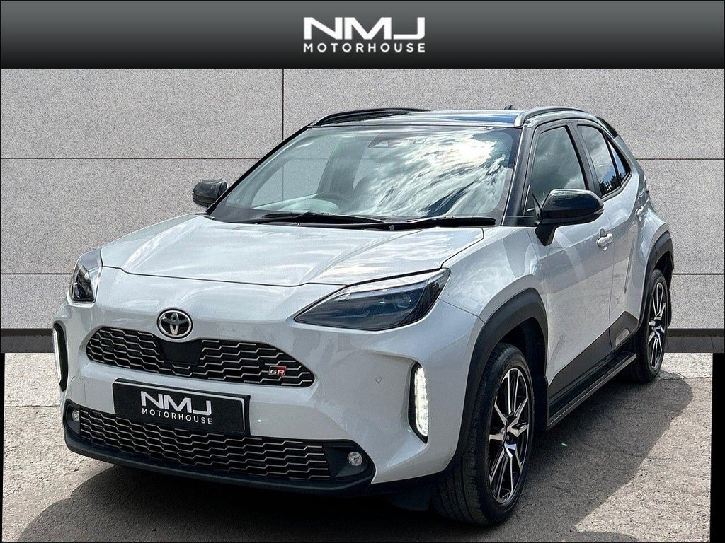 USED 2022 72 TOYOTA YARIS CROSS 1.5 VVT-h GR SPORT SUV 5dr Petrol Hybrid E-CVT Euro 6 (s/s) (116 ps) SUV 9.9%APR ADV SAFETY PK FMDSH