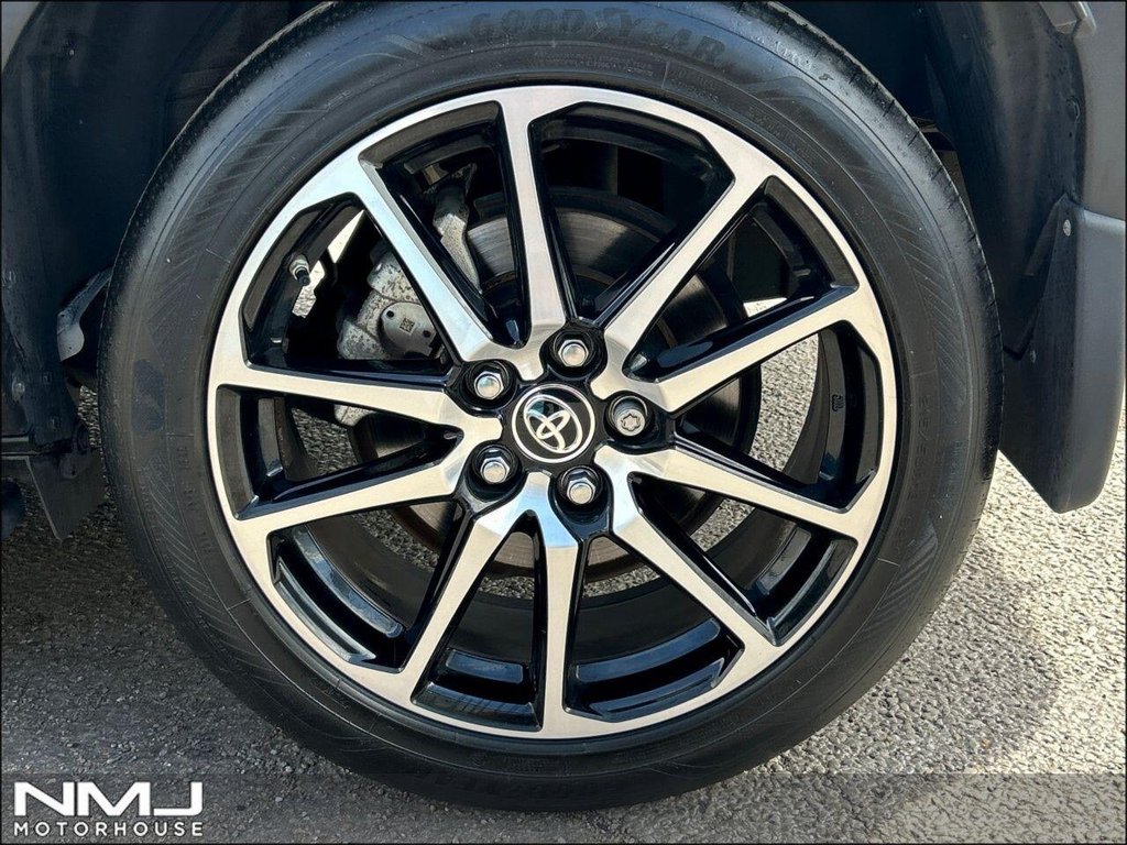 USED 2022 72 TOYOTA YARIS CROSS 1.5 VVT-h GR SPORT SUV 5dr Petrol Hybrid E-CVT Euro 6 (s/s) (116 ps) SUV 9.9%APR ADV SAFETY PK FMDSH
