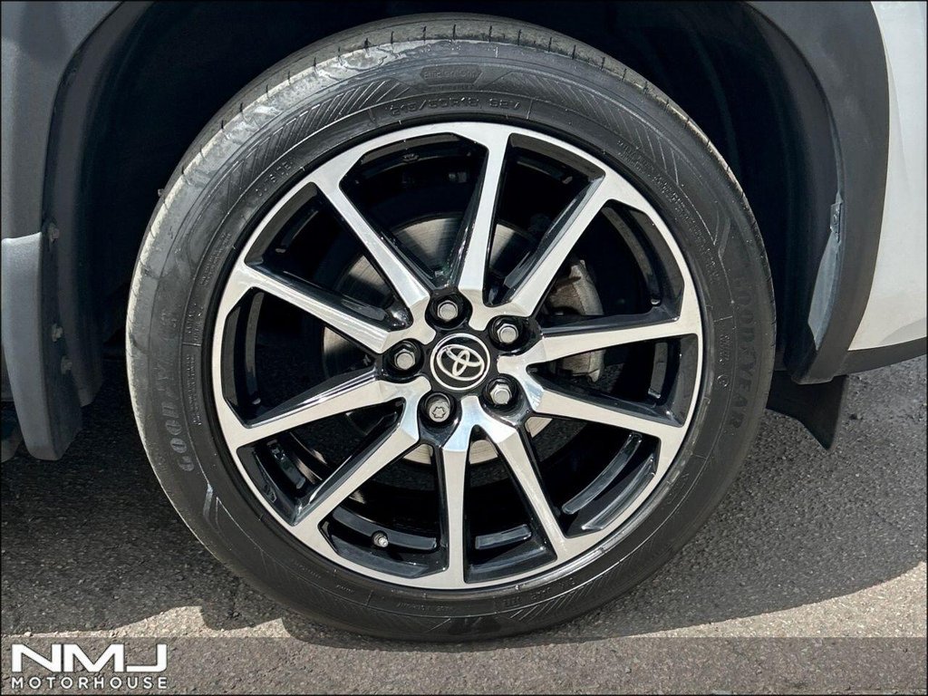 USED 2022 72 TOYOTA YARIS CROSS 1.5 VVT-h GR SPORT SUV 5dr Petrol Hybrid E-CVT Euro 6 (s/s) (116 ps) SUV 9.9%APR ADV SAFETY PK FMDSH
