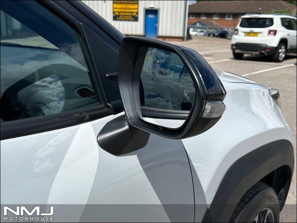 USED 2022 72 TOYOTA YARIS CROSS 1.5 VVT-h GR SPORT SUV 5dr Petrol Hybrid E-CVT Euro 6 (s/s) (116 ps) SUV 9.9%APR ADV SAFETY PK FMDSH