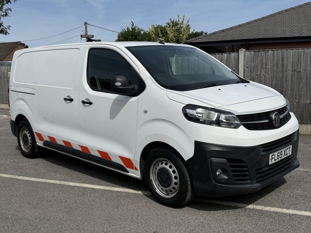 View our VAUXHALL VIVARO