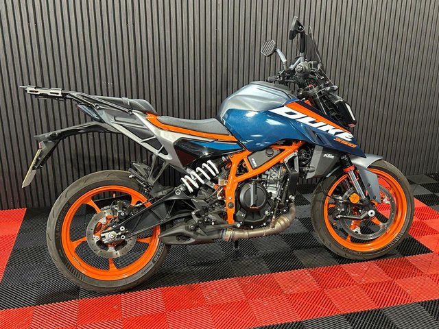 View our KTM 390 DUKE