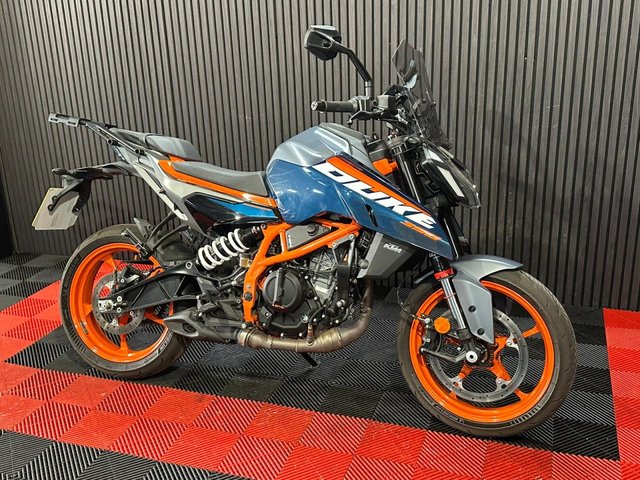 View our KTM 390 DUKE
