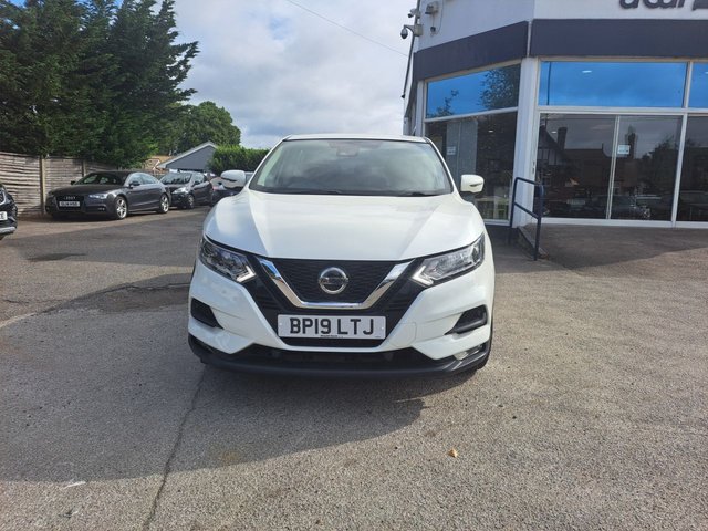 View our NISSAN QASHQAI
