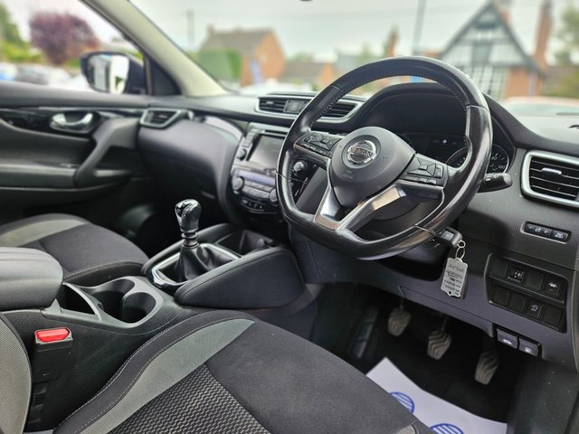 View our NISSAN QASHQAI
