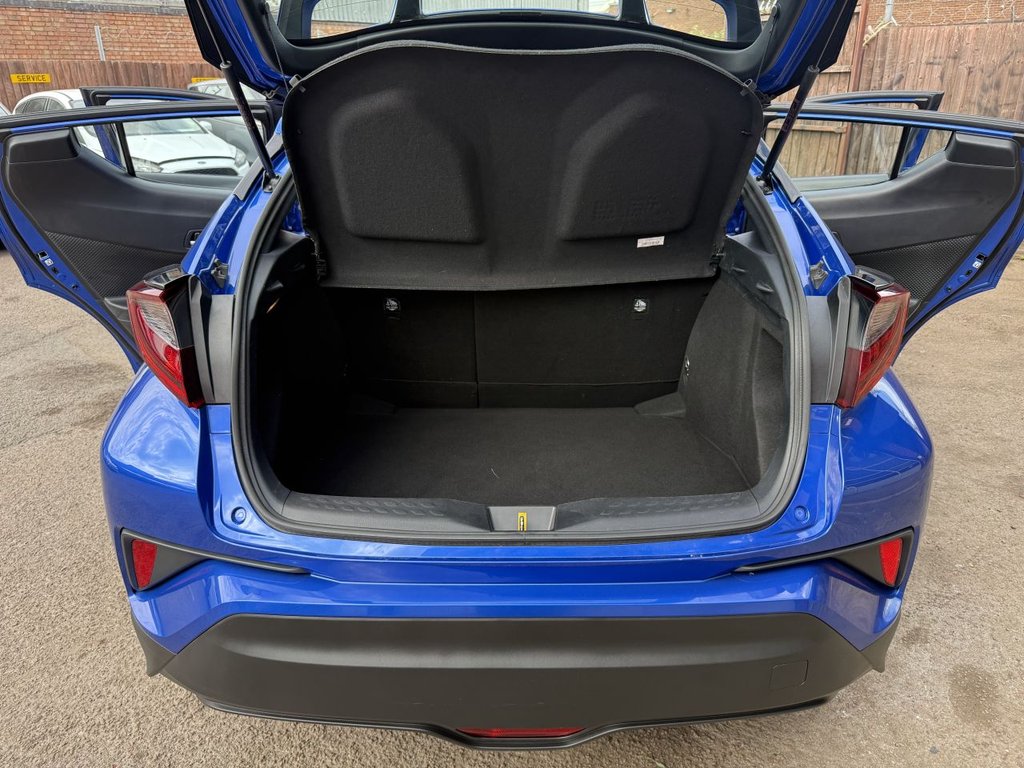 USED 2020 70 TOYOTA C-HR 1.8 VVT-h Icon SUV 5dr Petrol Hybrid CVT Euro 6 (s/s) (122 ps) Rear Camera, Lane Departure