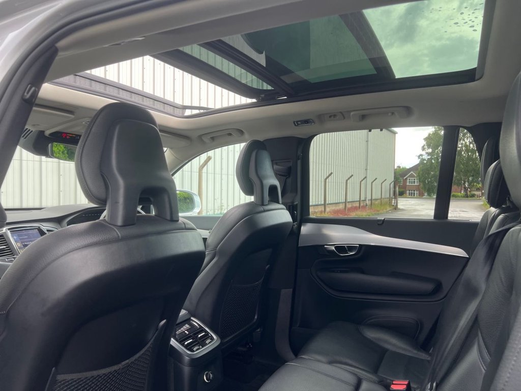 USED 2016 66 VOLVO XC90 2.0h T8 Twin Engine 9.2kWh Momentum SUV 5dr Petrol Plug-in Hybrid Auto 4WD Euro 6 (s/s) (407 ps) REVERSE CAM / HEADED STEERING WHEEL