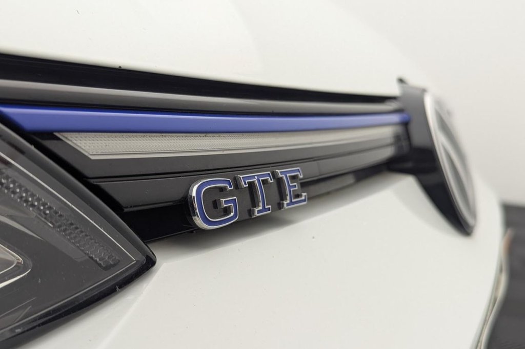 USED 2022 72 VOLKSWAGEN GOLF 1.4 TSI 13kWh GTE Hatchback 5dr Petrol Plug-in Hybrid DSG Euro 6 (s/s) (245 ps) Car Play, Cruise, 17" Alloys