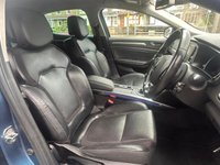 USED 2016 66 RENAULT MEGANE 1.2 TCe Signature Nav Hatchback 5dr Petrol Manual Euro 6 (s/s) (130 ps) 