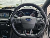 USED 2015 65 FORD FOCUS 2.0T EcoBoost ST-2 Hatchback 5dr Petrol Manual Euro 6 (s/s) (250 ps) FORD + 1 OWNER 11 SERVICES