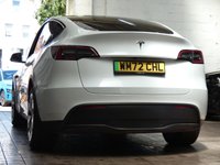 USED 2022 72 TESLA MODEL Y SUV 5dr Electric Auto RWD (346 ps) STUNNING EXAMPLE SUNROOF SAT NAV LEATHER HEATED SEATS PARKING CAMERA CRUISE CONTROL 1 OWNER WARRANTY