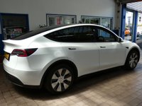USED 2022 72 TESLA MODEL Y SUV 5dr Electric Auto RWD (346 ps) STUNNING EXAMPLE SUNROOF SAT NAV LEATHER HEATED SEATS PARKING CAMERA CRUISE CONTROL 1 OWNER WARRANTY