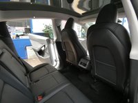 USED 2022 72 TESLA MODEL Y SUV 5dr Electric Auto RWD (346 ps) STUNNING EXAMPLE SUNROOF SAT NAV LEATHER HEATED SEATS PARKING CAMERA CRUISE CONTROL 1 OWNER WARRANTY