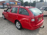 USED 2010 10 SKODA OCTAVIA 1.6 TDI GreenLine Estate 5dr Diesel Manual Euro 5 (105 ps) 7 SERVICE STAMPS! &pound;35 ROAD TAX. DIESEL. 2 KEYS