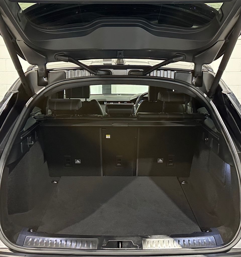 USED 2018 68 LAND ROVER RANGE ROVER VELAR 3.0 SD6 V6 R-Dynamic HSE SUV 5dr Diesel Auto 4WD Euro 6 (s/s) (300 ps) 