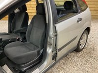 USED 2002 02 FORD FOCUS 1.6i 16v Ghia Hatchback 5dr Petrol Manual (163 g/km, 99 bhp) 80,137 MILES ONLY TWO LOCAL OWNERS EXC CONDITION
