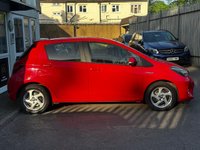USED 2015 15 TOYOTA YARIS 1.5 VVT-h Icon Hatchback 5dr Petrol Hybrid E-CVT Euro 6 (101 ps) Comprehensive Service History  |  Only 2 Owners From Brand New  |  Set of 2 Keys