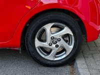 USED 2015 15 TOYOTA YARIS 1.5 VVT-h Icon Hatchback 5dr Petrol Hybrid E-CVT Euro 6 (101 ps) Comprehensive Service History  |  Only 2 Owners From Brand New  |  Set of 2 Keys
