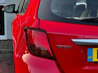 USED 2015 15 TOYOTA YARIS 1.5 VVT-h Icon Hatchback 5dr Petrol Hybrid E-CVT Euro 6 (101 ps) Comprehensive Service History  |  Only 2 Owners From Brand New  |  Set of 2 Keys