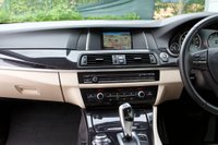 USED 2015 15 BMW 5 SERIES 2.0 518d SE Auto Euro 6 (s/s) 4dr FSH-NAV-PDC-HTD OYSTER LEATHER